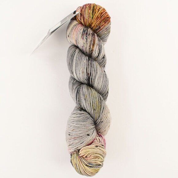 Olann Donegal Sock Yarn Superwash Merino Donegal Nep Blend Hand Dyed Maolog - Picture 1 of 3